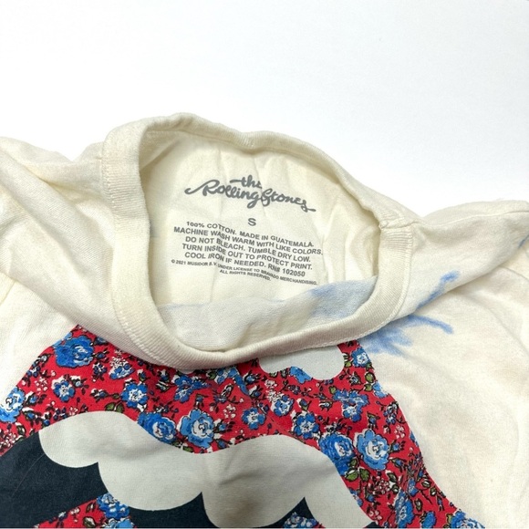 Rolling Stones Floral Tie Dye Crop Tongue Band Tee T Shirt Woman’s - Picture 3 of 6